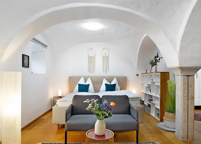 Schoenauer Hof - Paula * Passavia