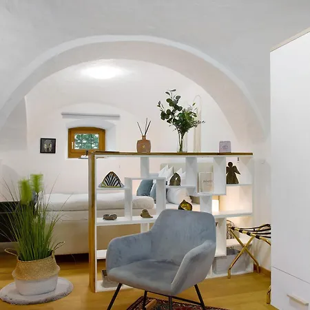 Apartmán Schoenauer Hof - Paula Pasov