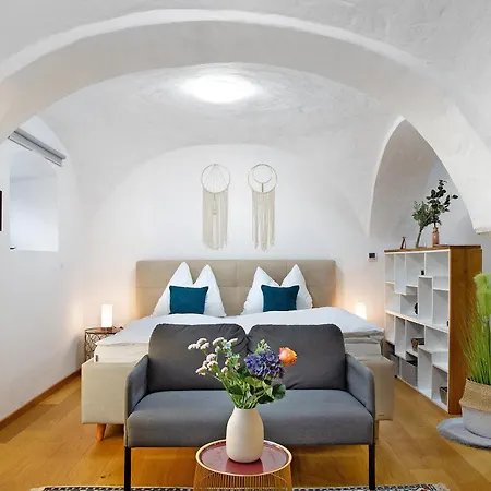 Schoenauer Hof - Paula * Pasov