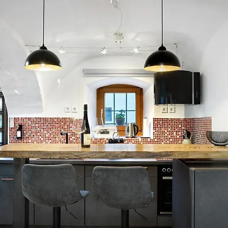 Schoenauer Hof - Paula Apartmán *